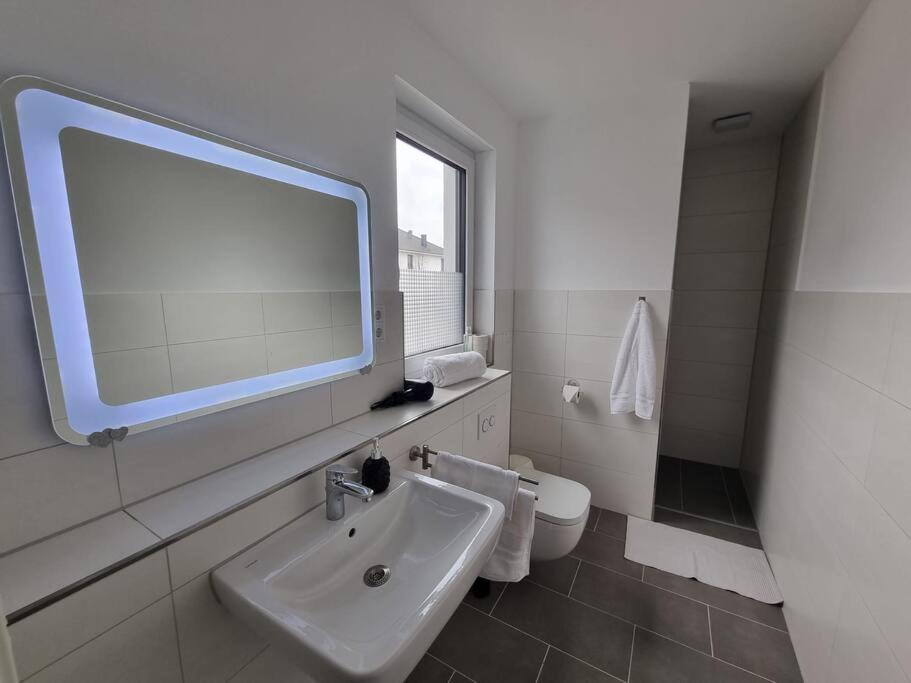 New & Modern Apartment Near Duesseldorf Виллих Экстерьер фото